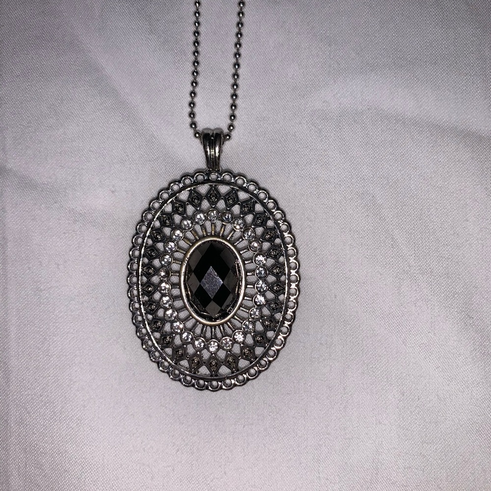 Women’s necklace